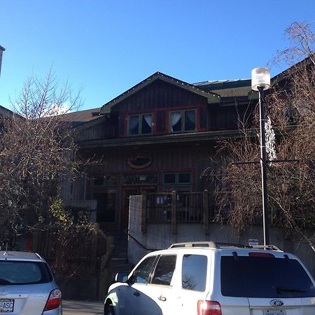 Howe Sound Inn & Brewing Company Squamish Exterior photo