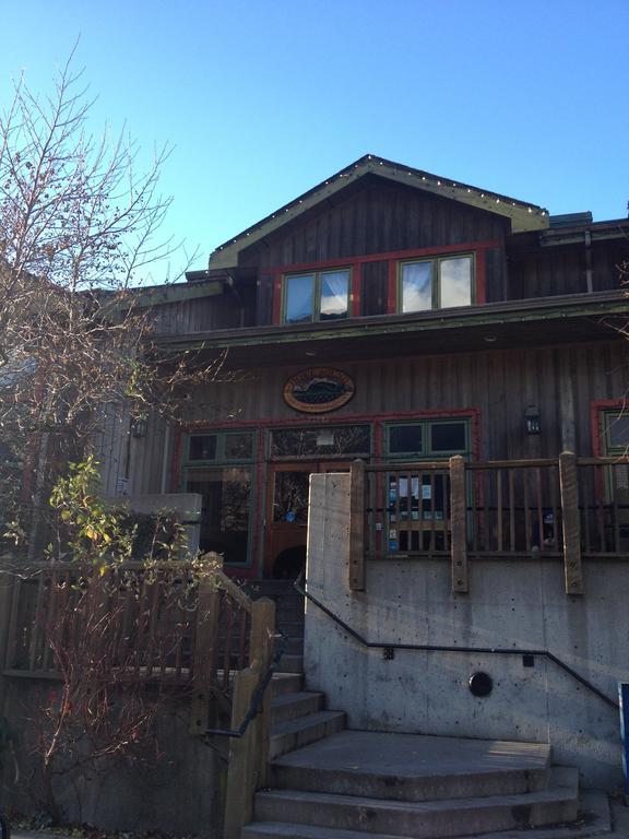 Howe Sound Inn & Brewing Company Squamish Exterior photo