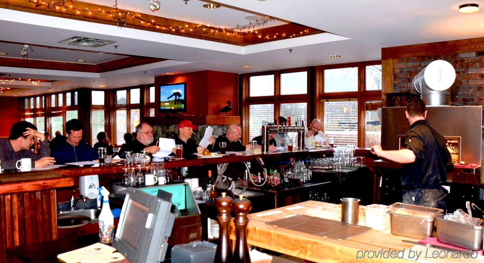 Howe Sound Inn & Brewing Company Squamish Exterior photo