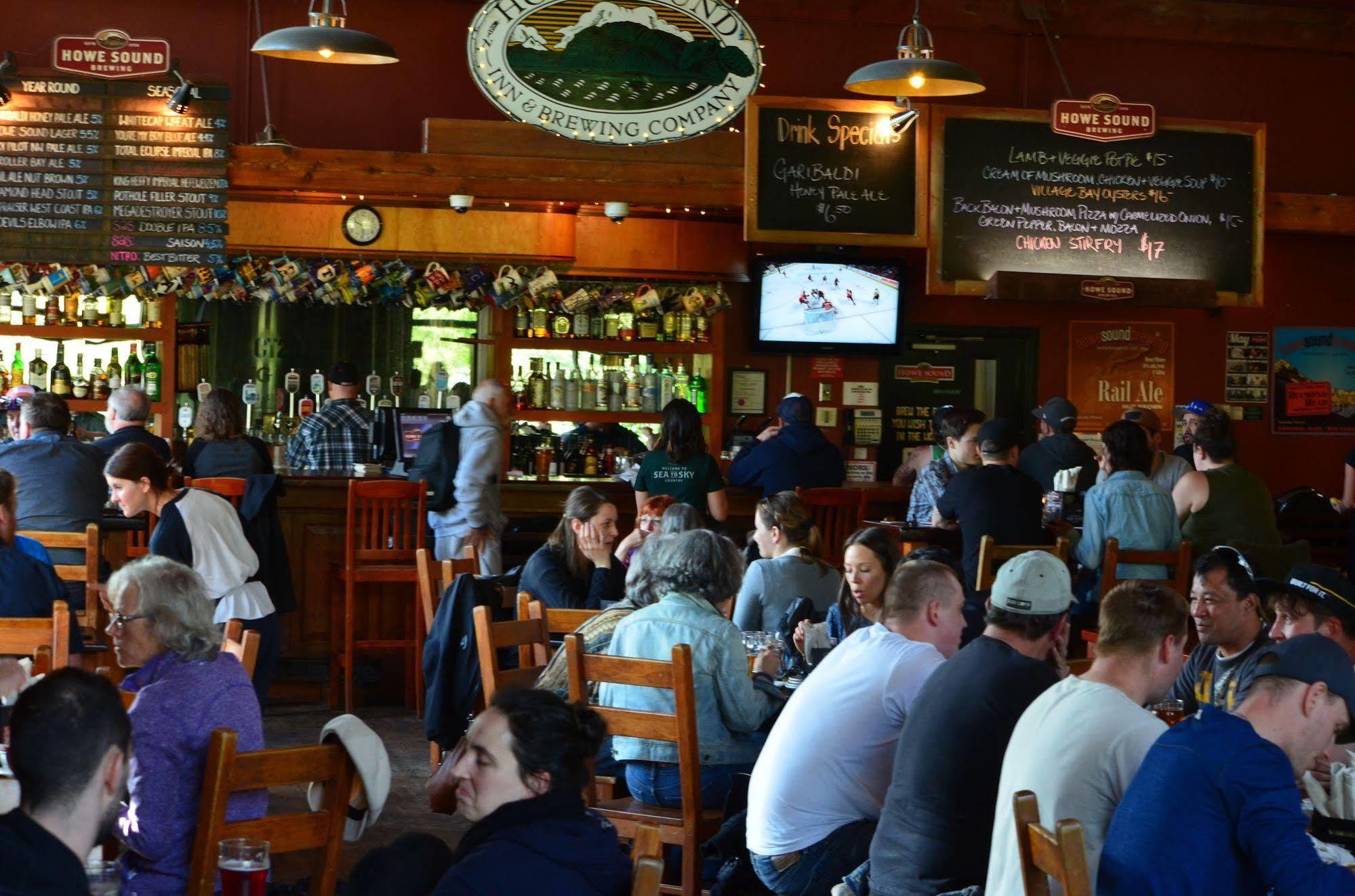 Howe Sound Inn & Brewing Company Squamish Exterior photo